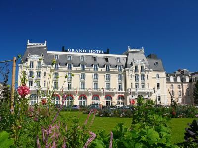 CABOURG-COTEFLEURIE-JARDINSDUCASINO-VILLE-FLEURISSEMENT-GRANDHOTEL-PATRIMOINE-122183-CALVADOS-TOURISME-LIBRE.JPG