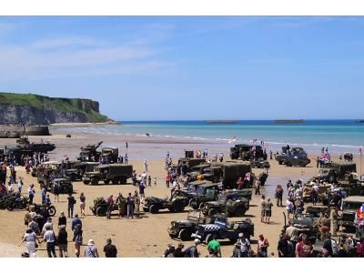 ARROMANCHES-BESSIN-DEBARQUEMENT-PERSONNAGE-COMMEMORATION-70EME-1400125-CALVADOSTOURISME-LIBRE.jpg